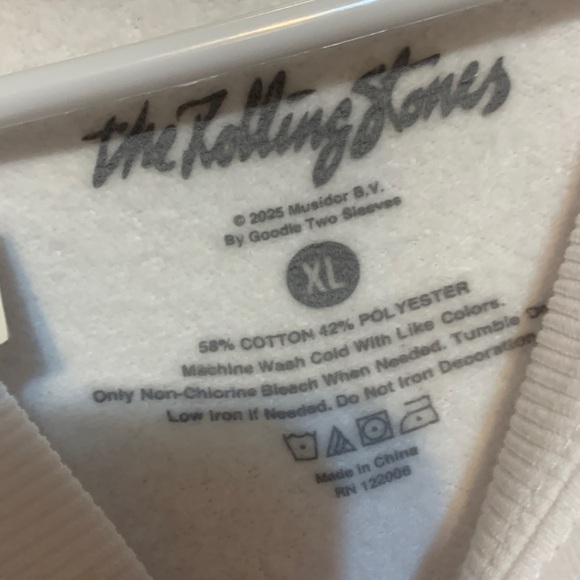 The Rolling Stones White Crewneck Sweater with Red and Green Design - Picture 2 of 3